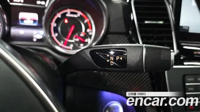Mercedes-Benz GLE-Class 2019 — Şəkil 2/34