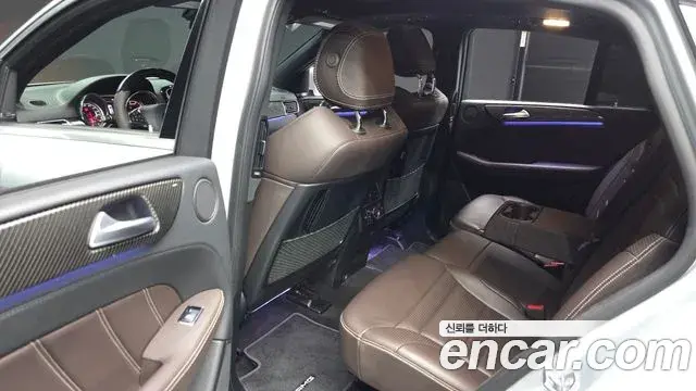 Mercedes-Benz GLE-Class 2019 — Şəkil 3/34