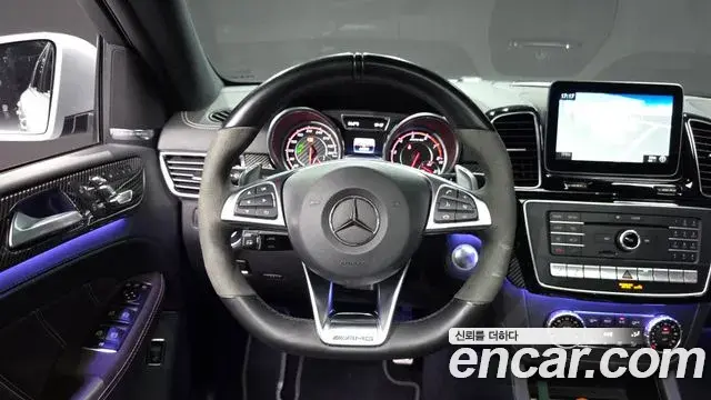 Mercedes-Benz GLE-Class 2019 — Şəkil 18/34