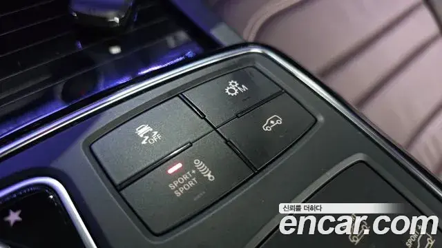 Mercedes-Benz GLE-Class 2019 — Şəkil 31/34