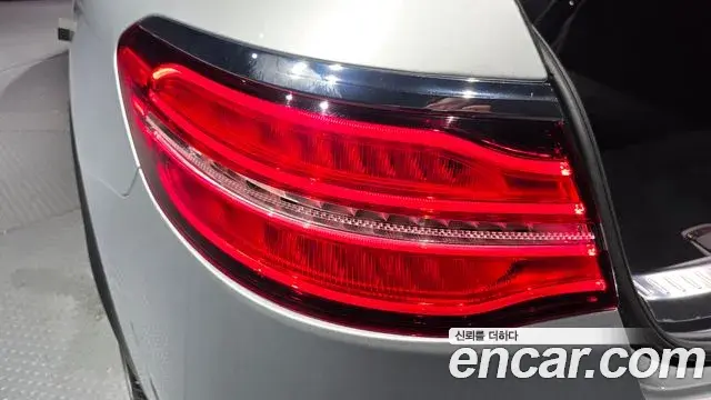 Mercedes-Benz GLE-Class 2019 — Şəkil 6/34
