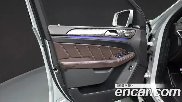 Mercedes-Benz GLE-Class 2019 — Şəkil 14/34