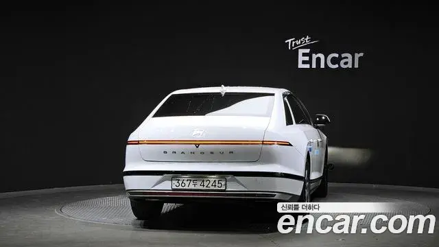 Hyundai Grandeur 2023 — Фото 4/20