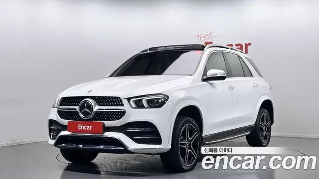 Mercedes-Benz GLE-Class 2020 — ფოტო 14/20