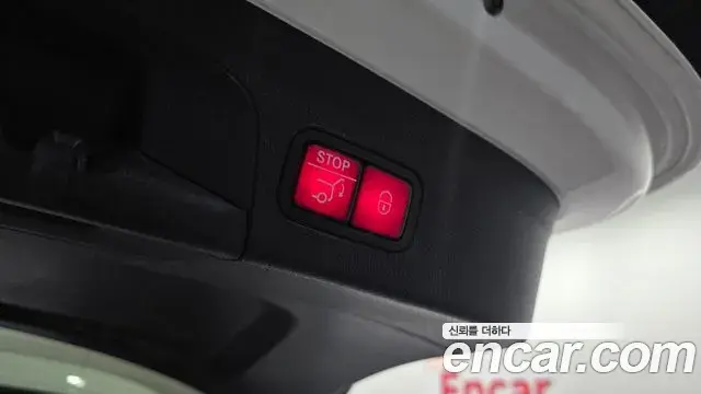 Mercedes-Benz GLE-Class 2020 — ფოტო 16/20
