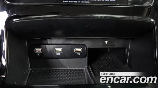 Kia Carnival 2020 — Фото 13/20