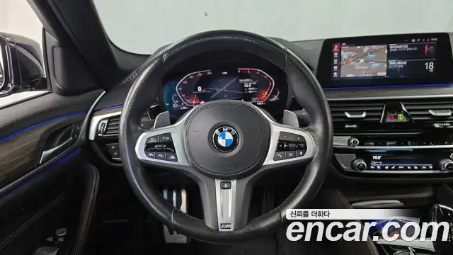 BMW 5 Series 2019 — Фото 12/20