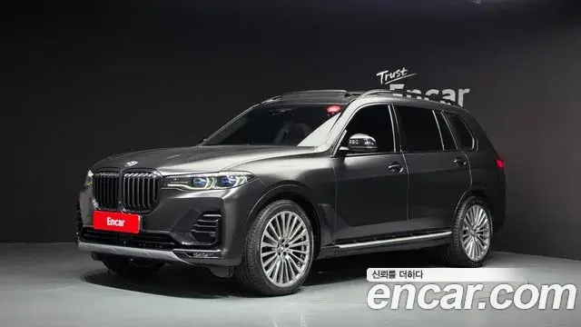 BMW X7 2020 — ფოტო 27/41