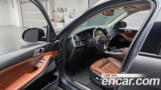 BMW X7 2020 — ფოტო 26/41