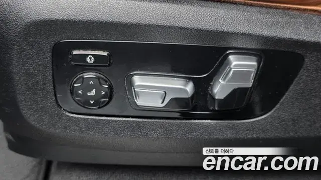 BMW X7 2020 — ფოტო 14/41