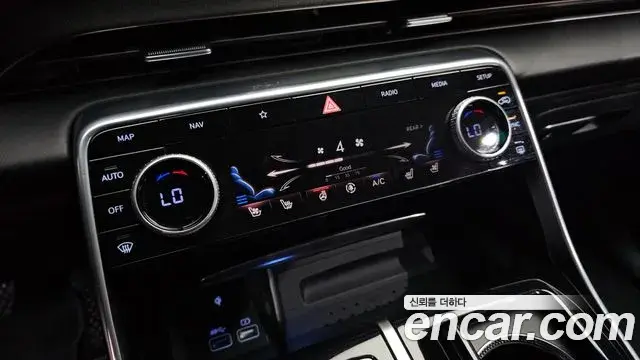 Genesis GV80 2020 — Photo 14/30