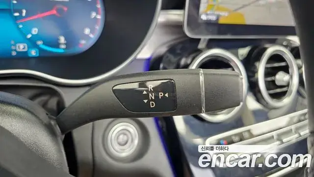 Mercedes-Benz C-Class 2020 — Photo 13/20
