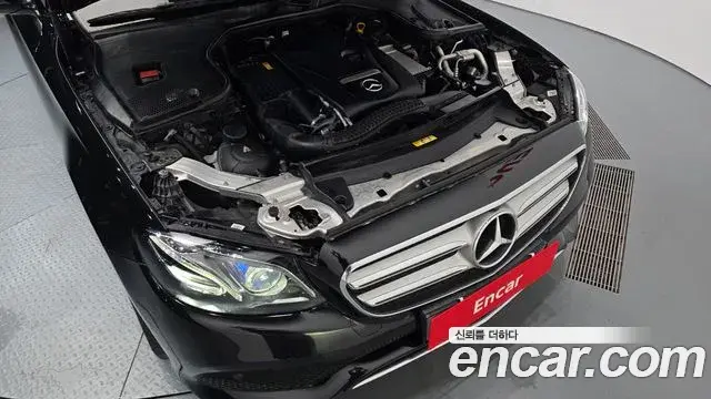 Mercedes-Benz E-Class 2018 — Фото 6/20