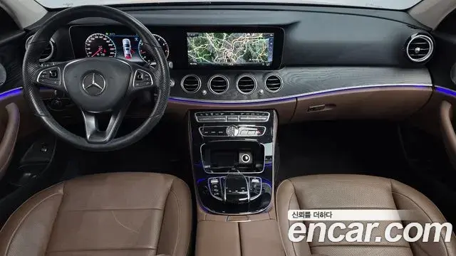 Mercedes-Benz E-Class 2018 — Фото 7/20
