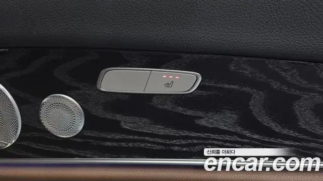 Mercedes-Benz E-Class 2018 — Фото 18/20