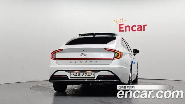 Hyundai Sonata 2019 — Фото 4/20
