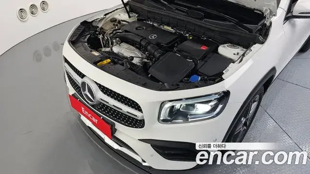 Mercedes-Benz GLB-Class 2021 — Фото 6/20
