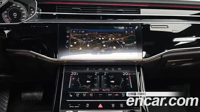 Audi A8 2021 — Фото 14/20
