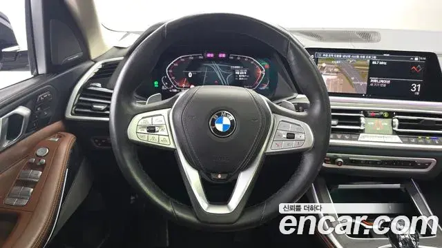 BMW X7 2022 — Фото 14/20