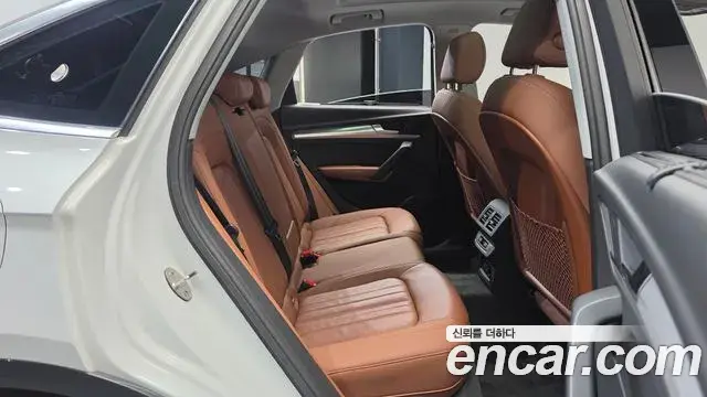 Audi Q5 2023 — Фото 11/20