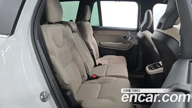 Volvo XC90 2025 — Фото 11/20