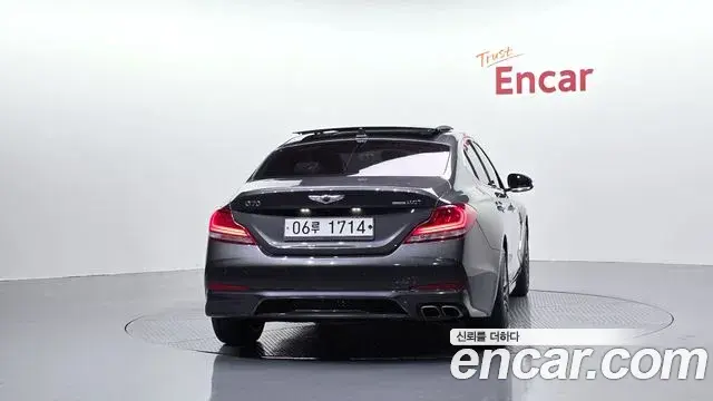 Genesis G70 2018 — ფოტო 13/34