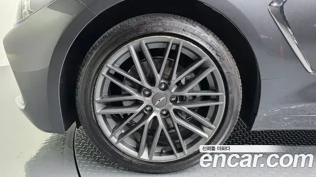 Genesis G70 2018 — ფოტო 29/34