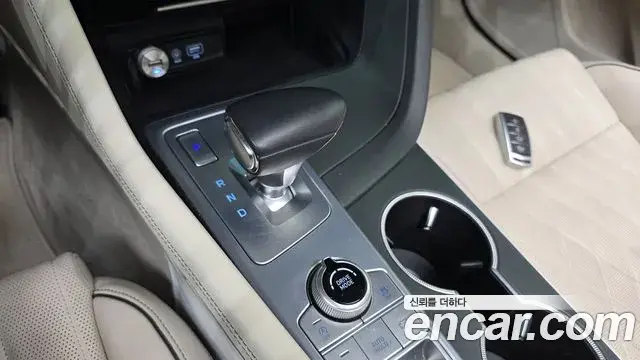 Genesis G70 2018 — ფოტო 18/34