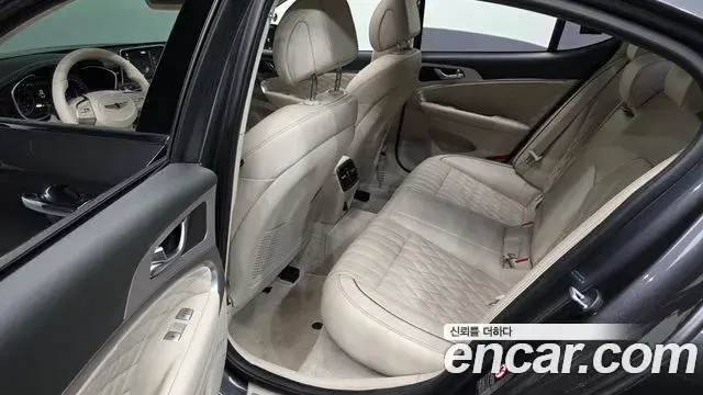 Genesis G70 2018 — ფოტო 20/34