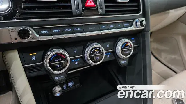 Genesis G70 2018 — ფოტო 7/34
