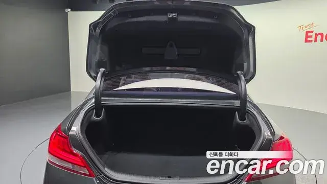 Genesis G70 2018 — ფოტო 26/34