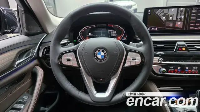 BMW 5 Series 2023 — Фото 13/20