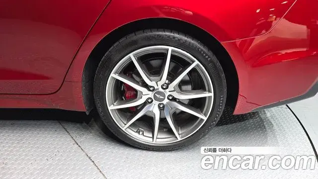 Genesis G70 2018 — Photo 14/33