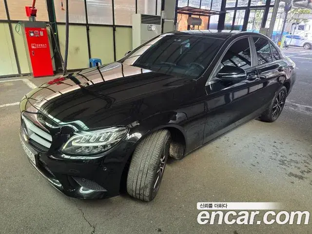 Mercedes-Benz C-Class 2019 — Фото 9/18