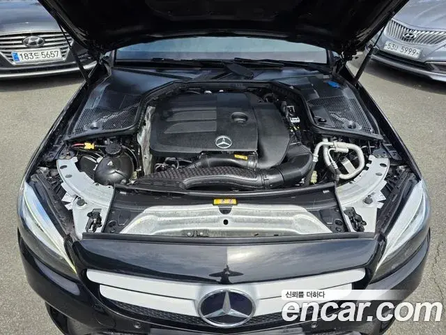 Mercedes-Benz C-Class 2019 — Фото 5/18