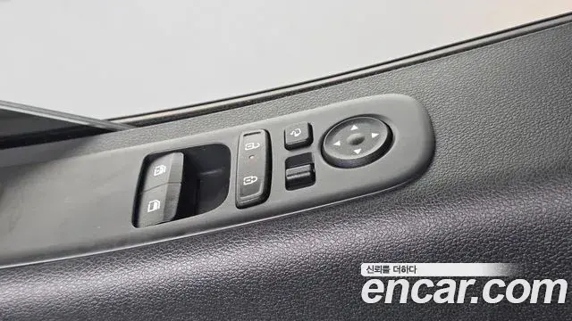 Hyundai Staria 2024 — Фото 11/20