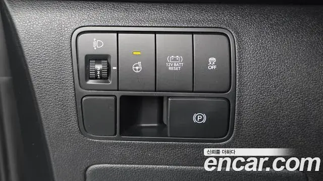 Hyundai Staria 2024 — Фото 12/20