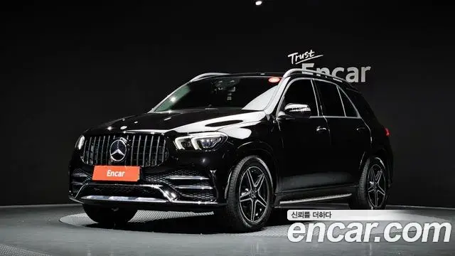 Mercedes-Benz GLE-Class 2019 — Фото 10/20