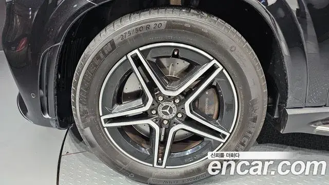Mercedes-Benz GLE-Class 2019 — Фото 4/20