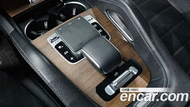 Mercedes-Benz GLE-Class 2019 — Фото 17/20