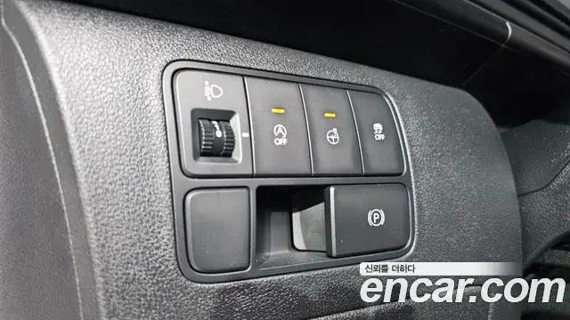 Hyundai Staria 2022 — Фото 18/20
