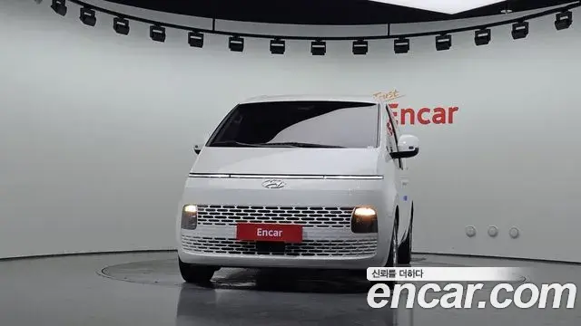 Hyundai Staria 2022 — Фото 3/20