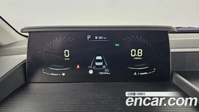 Hyundai Staria 2022 — Фото 8/20