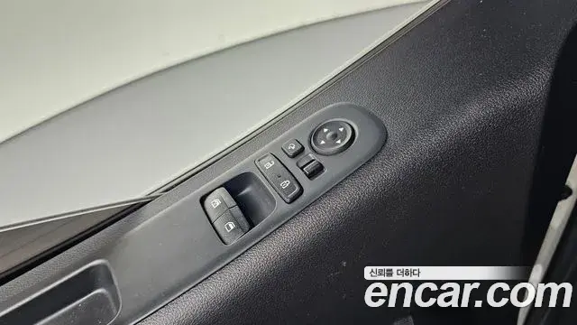 Hyundai Staria 2022 — Фото 19/20
