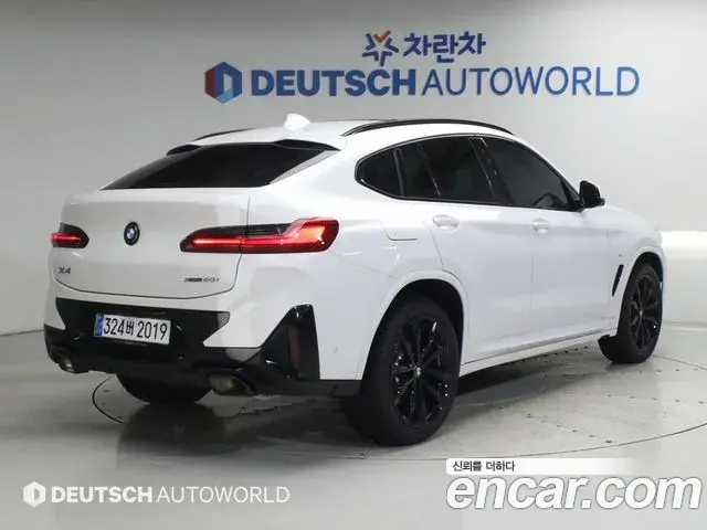 BMW X4 2025 — Фото 1/20