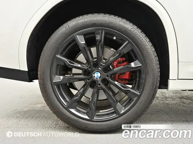 BMW X4 2025 — Фото 4/20