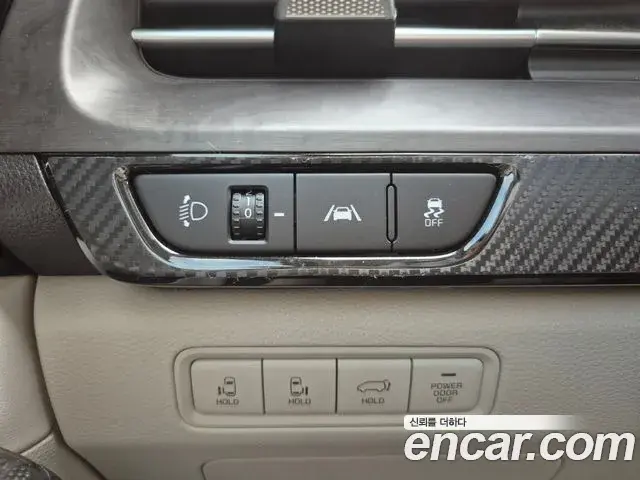 Kia Carnival 2022 — Фото 12/20