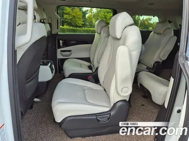 Kia Carnival 2022 — Фото 16/20