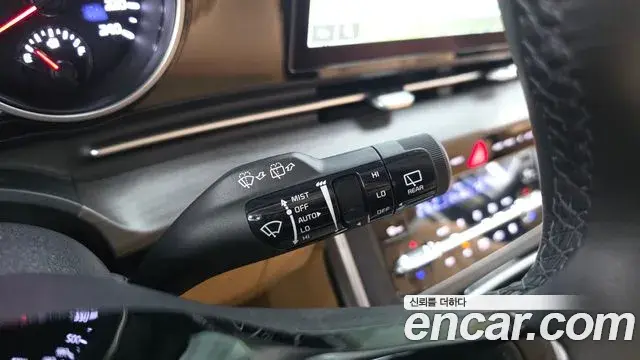 Kia Carnival 2022 — Фото 18/20