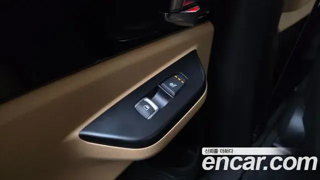 Kia Carnival 2022 — Фото 19/20